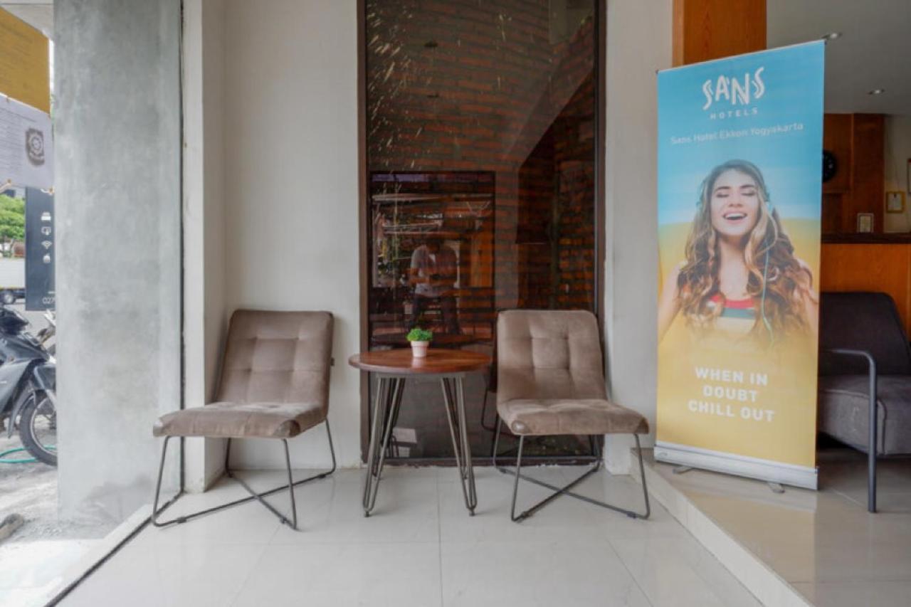 Sans Hotel Ekkon Yogyakarta By Reddoorz Ngabean Экстерьер фото